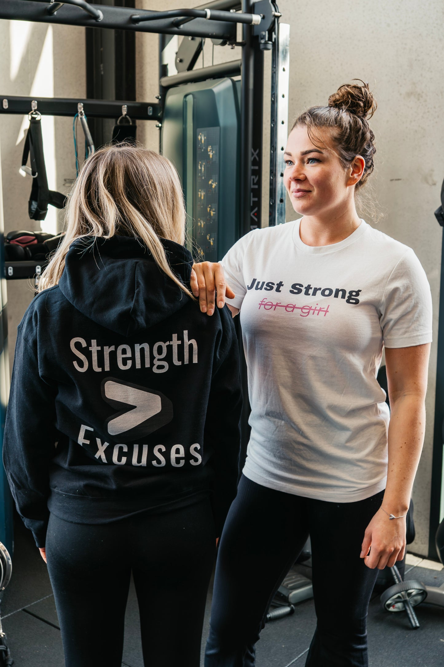 STRENTGH OVER EXCUSES - Hoodie