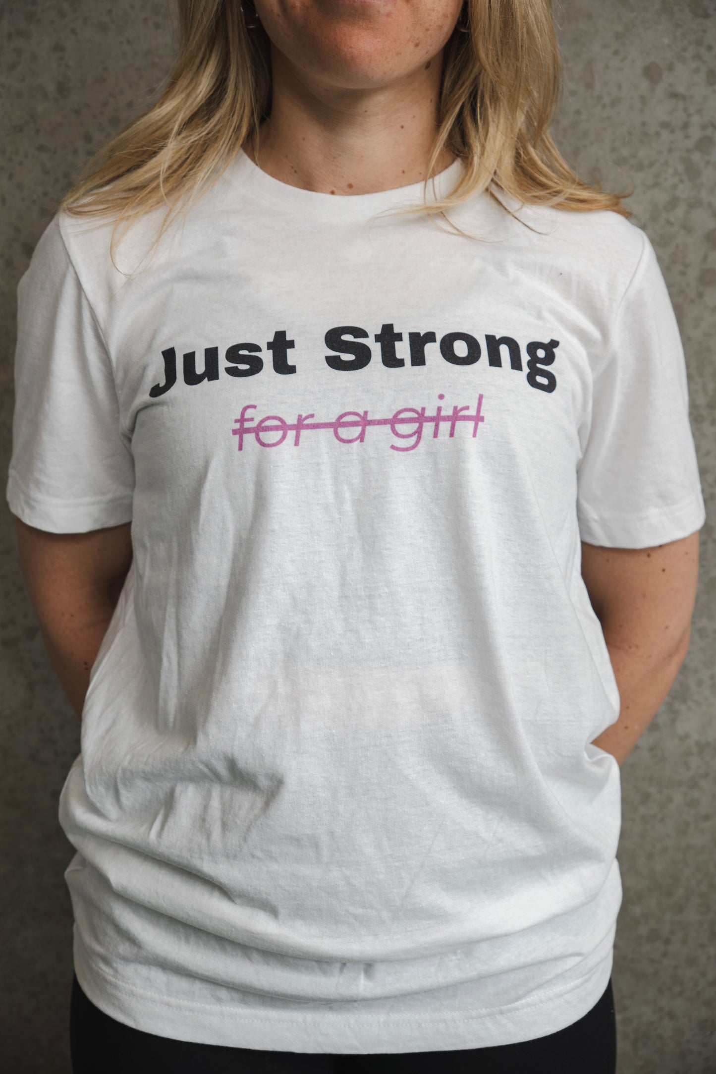 JUST STRONG - Oversized T-Shirt