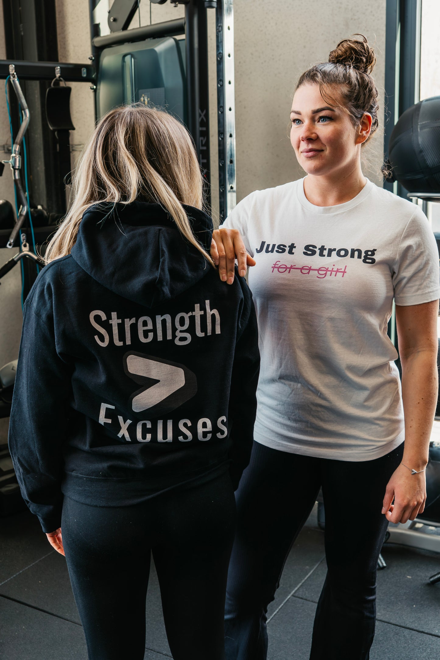 JUST STRONG - Oversized T-Shirt