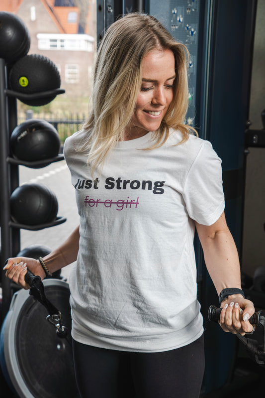 JUST STRONG - Oversized T-Shirt